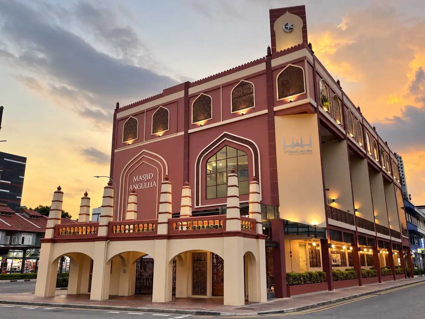 Clean exterior view of Masjid Angullia at sunset